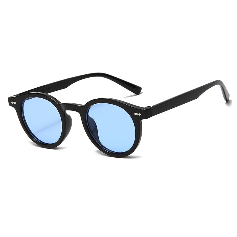 Lunettes noires à verres bleus